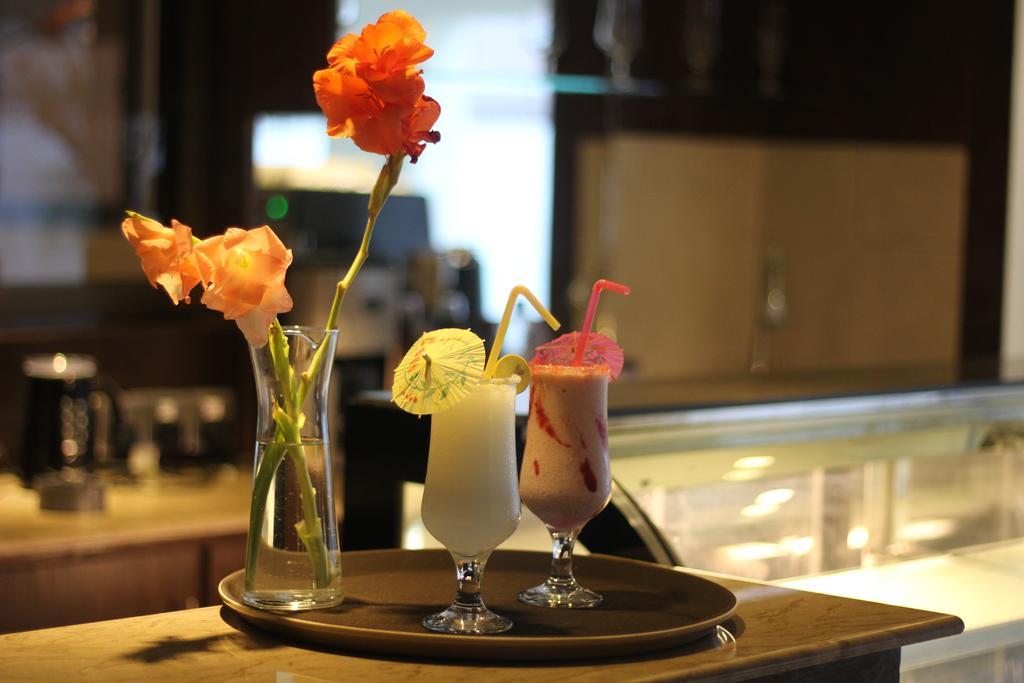 Hotel Grand Enclave Lahore Pokoj fotografie
