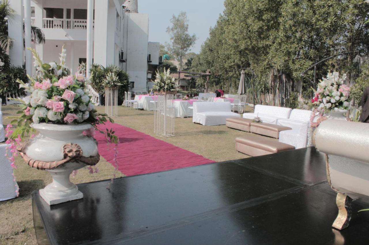 Hotel Grand Enclave Lahore Exteriér fotografie