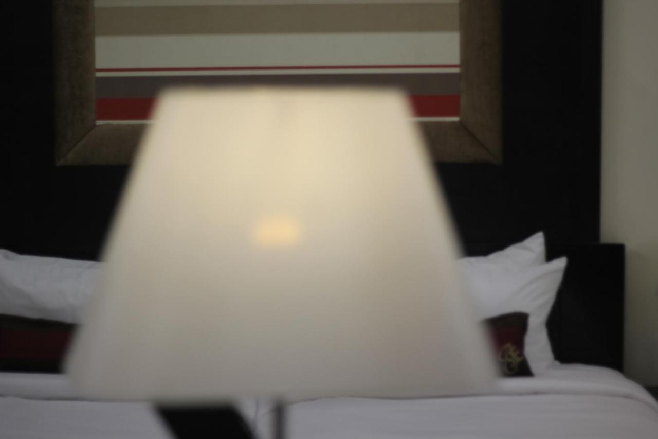 Hotel Grand Enclave Lahore Pokoj fotografie