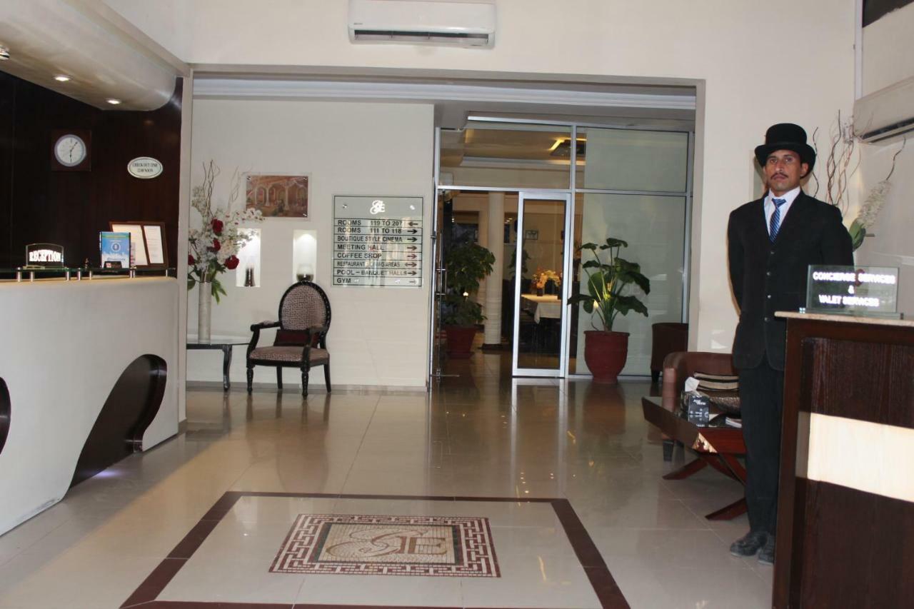 Hotel Grand Enclave Lahore Exteriér fotografie